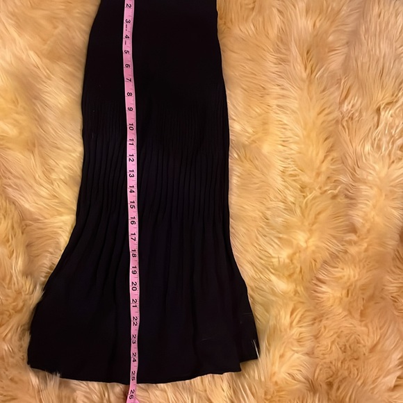 ST. JOHN black ribbed Santana knit fit & flare skirt - Picture 9 of 9